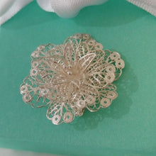 Load image into Gallery viewer, Vintage Sterling Silver Floral Flower Filigree Brooch Pin