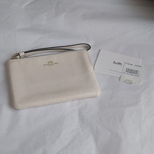 Load image into Gallery viewer, Coach F15154 Corner Zip Wristlet in Glitter Crossgrain Leather IM/Chalk