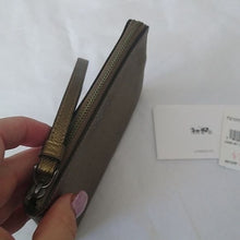 Load image into Gallery viewer, Coach F21070 Crossgrain Metallic Leather Corner Zip Wristlet, QB/Metallic Fern