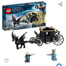 Load image into Gallery viewer, Lego 75951 Fantastic Beasts Grindelwald's Escape Building Set 132 Pc. Retired