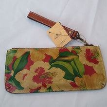 Load image into Gallery viewer, Patricia Nash P556397 St. Croce Wristlet in Spring Lily