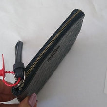Load image into Gallery viewer, Coach F39168 Signature Glitter Patent Leather Corner Zip Wristlet, QB/Charcoal