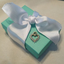 Load image into Gallery viewer, Vintage 10K yellow Gold & Heart Diamond Pendant