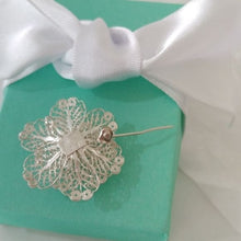 Load image into Gallery viewer, Vintage Sterling Silver Floral Flower Filigree Brooch Pin