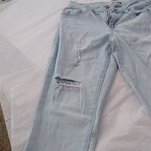 Load image into Gallery viewer, YMI Dream Fit Mid-Rise Skinny Stretch Jeans, size 5