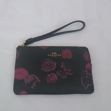 Load image into Gallery viewer, Coach Halftone Floral Wristlet, IM/Black Wine