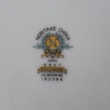 Load image into Gallery viewer, Noritake Edgewood Dinner Plate + 3 Fruit Bowls