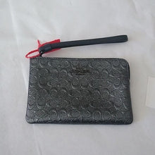 Load image into Gallery viewer, Coach F39168 Signature Glitter Patent Leather Corner Zip Wristlet, QB/Charcoal