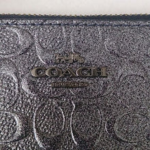 Load image into Gallery viewer, Coach F39168 Signature Glitter Patent Leather Corner Zip Wristlet, QB/Charcoal