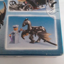Load image into Gallery viewer, Lego 75951 Fantastic Beasts Grindelwald's Escape Building Set 132 Pc. Retired