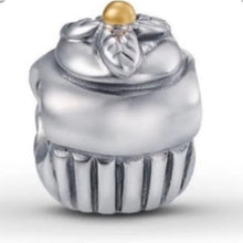 Load image into Gallery viewer, 925 + 14 kt gold Cupcake Charm 790417 ALE Sterling Silver
