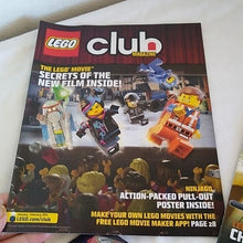 Load image into Gallery viewer, 5 Lego Club Magazines + 3 mini sets
