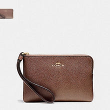 Load image into Gallery viewer, Coach F58032 Crossgrain Leather Corner Zip Wristlet, IM/Saddle 2