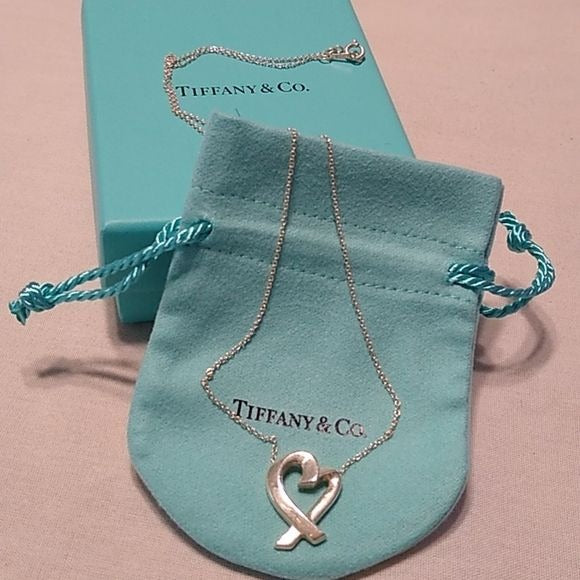 Tiffany & Co. x P. Picasso Pre-Owned 925 Sterling Silver Loving Heart Station Necklace, 18
