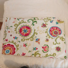 Load image into Gallery viewer, Zina Vasi Suzani Placemats, set of 4