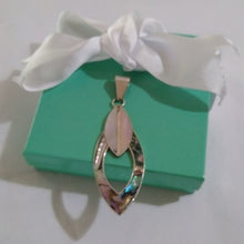 Load image into Gallery viewer, Alpaca Silver Tone Mexico Mother-of-pearl+ Abalone Long Oval Pendant