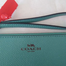 Load image into Gallery viewer, Coach F58032 Crossgrain Leather Corner Zip Wristlet, QB/Blue Green