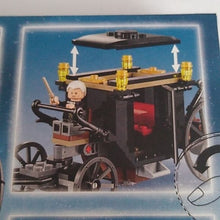 Load image into Gallery viewer, Lego 75951 Fantastic Beasts Grindelwald's Escape Building Set 132 Pc. Retired
