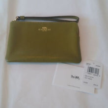 Load image into Gallery viewer, Coach 58032 Corner Zip Wristlet, IM/Citron