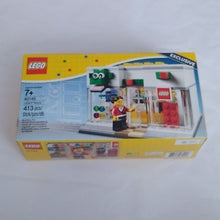 Load image into Gallery viewer, Lego Brand Retail Store 40145 Exclusive Grand Opening Set VHTF