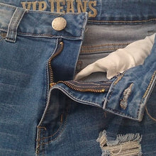 Load image into Gallery viewer, VIP Jeans Denim Stretch Shorts, Size 3