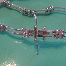 Load image into Gallery viewer, 925 Sterling Silver + Pink stones Flower Bracelet, 7"