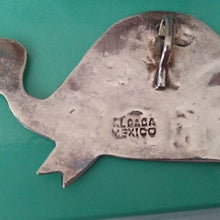 Load image into Gallery viewer, Alpaca Silver Tone Turtle Tortuga Pendant Abalone