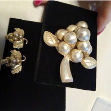 Load image into Gallery viewer, Vintage 1940s Sterling Silver Grape Bunch Brooch and Screw back earrings Set