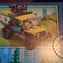 Load image into Gallery viewer, Lego 40582 4x4 Off-Road Ambulance Rescue Building Set