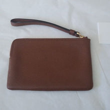 Load image into Gallery viewer, Coach F58032 Crossgrain Leather Corner Zip Wristlet, IM/Saddle 2