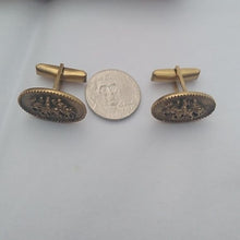 Load image into Gallery viewer, Vintage Scripto Lights & Links Roman Emperor Spartan Soldiers Cufflinks