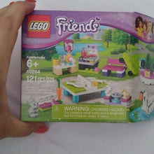 Load image into Gallery viewer, Lego Friends 40264 Heartlake City Accessories Building Set 121 pc. Retired