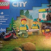 Load image into Gallery viewer, Lego 40582 4x4 Off-Road Ambulance Rescue Building Set