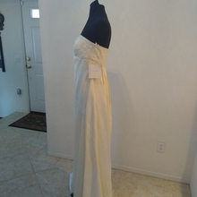 Load image into Gallery viewer, Pronovias Dracma Ivory Wedding Dress w/Beaded Edges, Pearls + Embroidery…