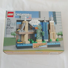 Load image into Gallery viewer, Lego 40568 Paris + 40519 New York Postcards Building Sets w/ Blank Target GC
