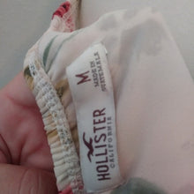 Load image into Gallery viewer, Hollister Off the Shoulder Sleeveless Top, Off White Multi, Size Medium
