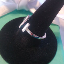 Load image into Gallery viewer, Sterling Silver Double Bar Ring 925, size 6
