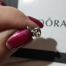 Load image into Gallery viewer, Pandora Sterling Silver Tropical Starfish Pendant with Clear Zirconia - 390403cz
