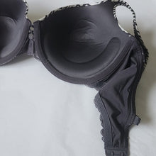 Load image into Gallery viewer, Maidenform Self Expressions iFit Lace Balconette Bra, Fuzzy Black Zebra, 40C
