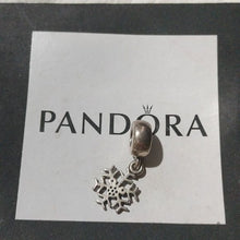 Load image into Gallery viewer, Pandora Ster Silver Mickey&#39;s Sparkling Snowflake Winter Disney Dangle 791467cfl
