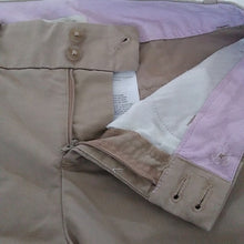 Load image into Gallery viewer, Women's Dockers Burmuda Shorts, Khaki, Size 4
