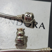 Load image into Gallery viewer, Pandora Sterling Silver 7.0&quot; Starter Bracelet &amp; Queen BEE Charm 790227
