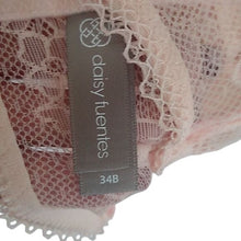 Load image into Gallery viewer, Daisy Fuentes Matching Bra Set, Peach, 34B/Small panty
