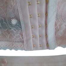 Load image into Gallery viewer, Daisy Fuentes Matching Bra Set, Peach, 34B/Small panty
