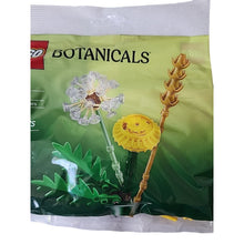 Load image into Gallery viewer, LEGO Botanicals: Field Flowers 30701
