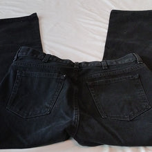 Load image into Gallery viewer, George Black Regular Fit Jeans size 36x30

