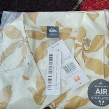 Load image into Gallery viewer, Quiksilver Men&#39;s Waterman Falling Blossom Hawaiian Shirt, Gold, Size Medium
