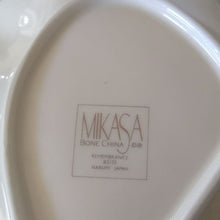 Load image into Gallery viewer, Mikasa Remembrance Leaf Shaped Dish Bone China
