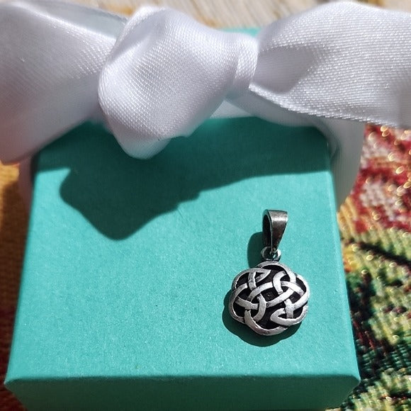 Sterling Silver Round Celtic Knot Pendant