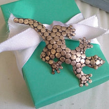Load image into Gallery viewer, Vintage Sterling Silver Dot Lizard Gecko Brooch
